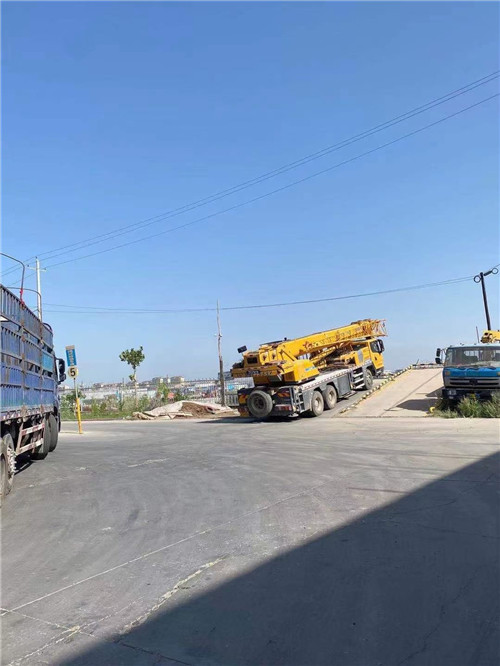 云梦县25吨吊车的租赁价格大概是多少？