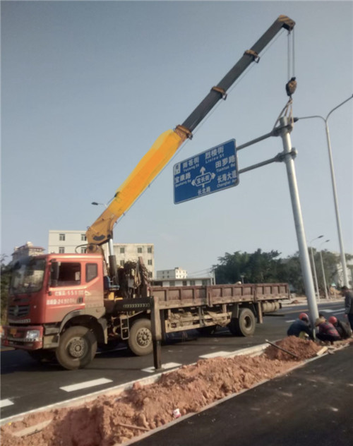 云梦县设备吊装租赁吊车要用多大吊车